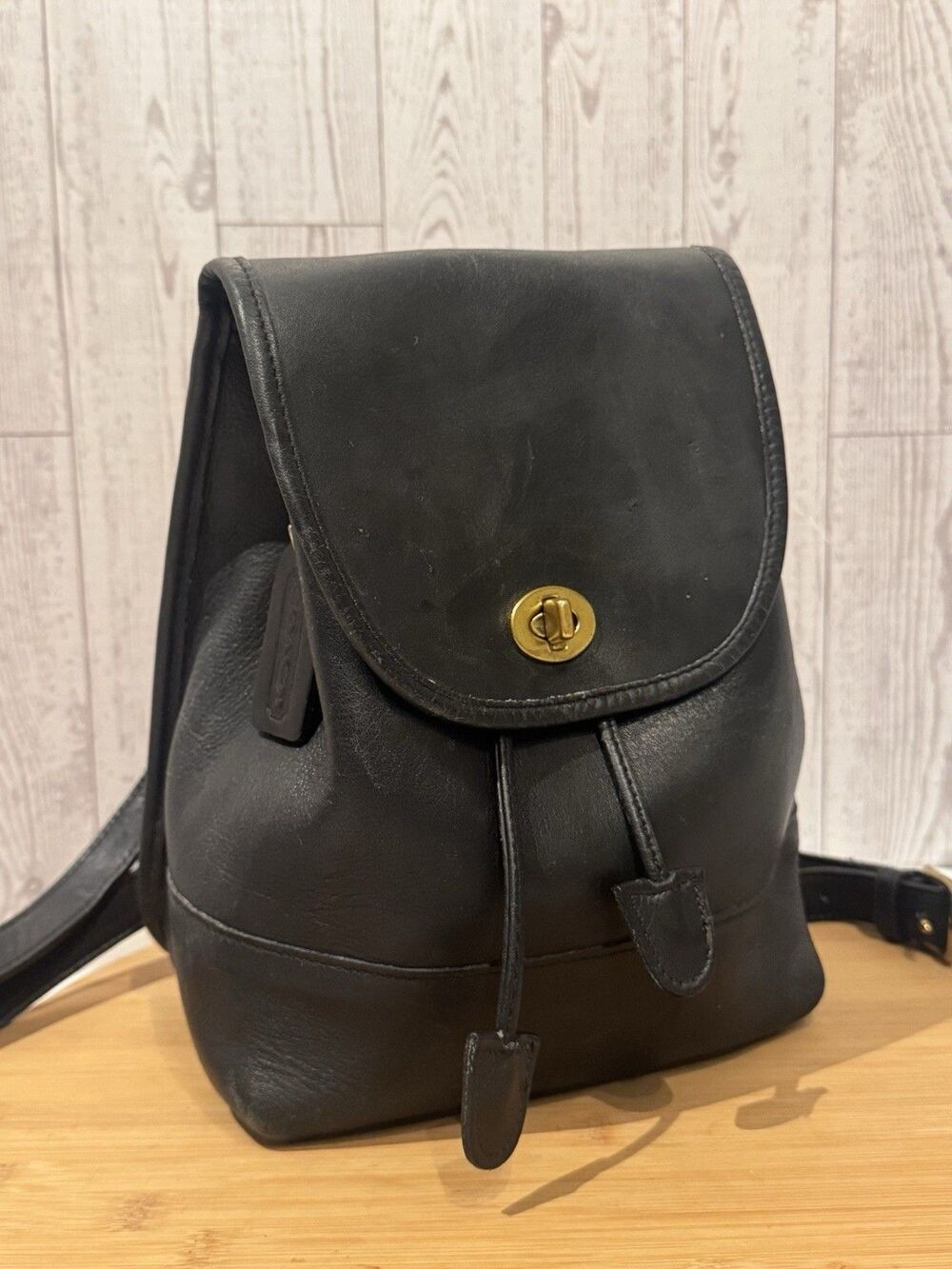 Vintage 9960 Coach Daypack Backpack Mini Black Leather Drawstring Turnlock 90s